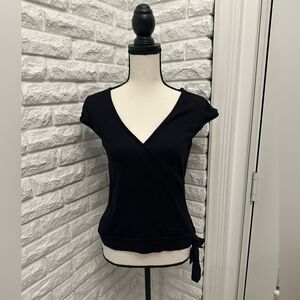 BCBGMAXAZRIA Short Sleeve Silk Front Wrap / Tie Top